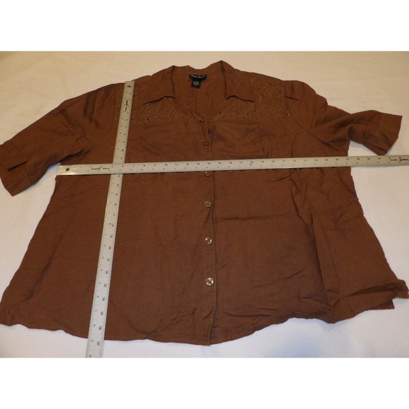 Maggie Barnes 3X 26/28 Shirt Blouse Top Linen Brown Button Up Casual Embroidered - Picture 8 of 11